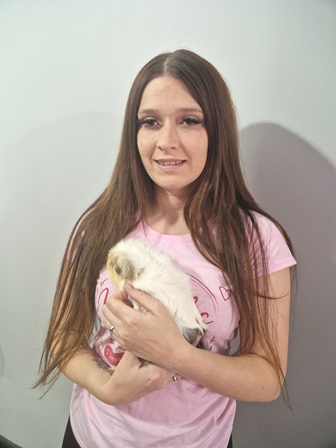 Rachel from Wheeks of Wellness providing guinea pig therapy and animal therapy visits for care homes